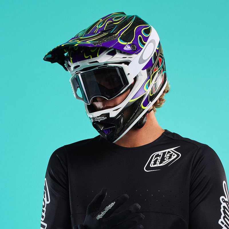 D4 Helmets