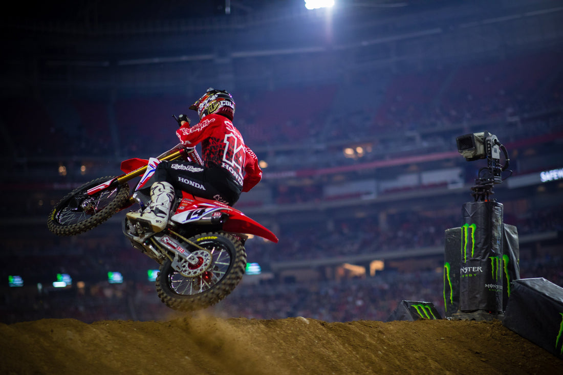 TLD’s Seely Overcomes Challenging Conditions to Finish 12th In Glendale