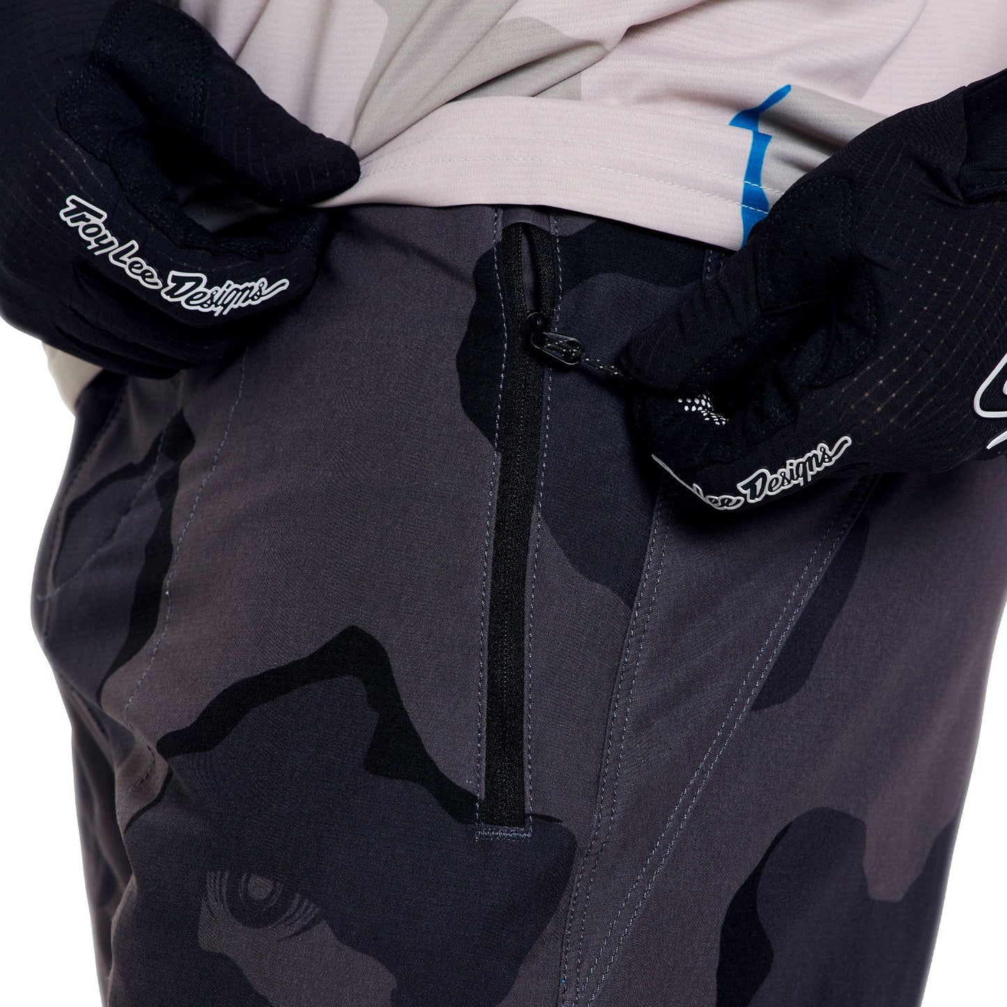 Skyline Pro Short Shell Flow Camo Carbon