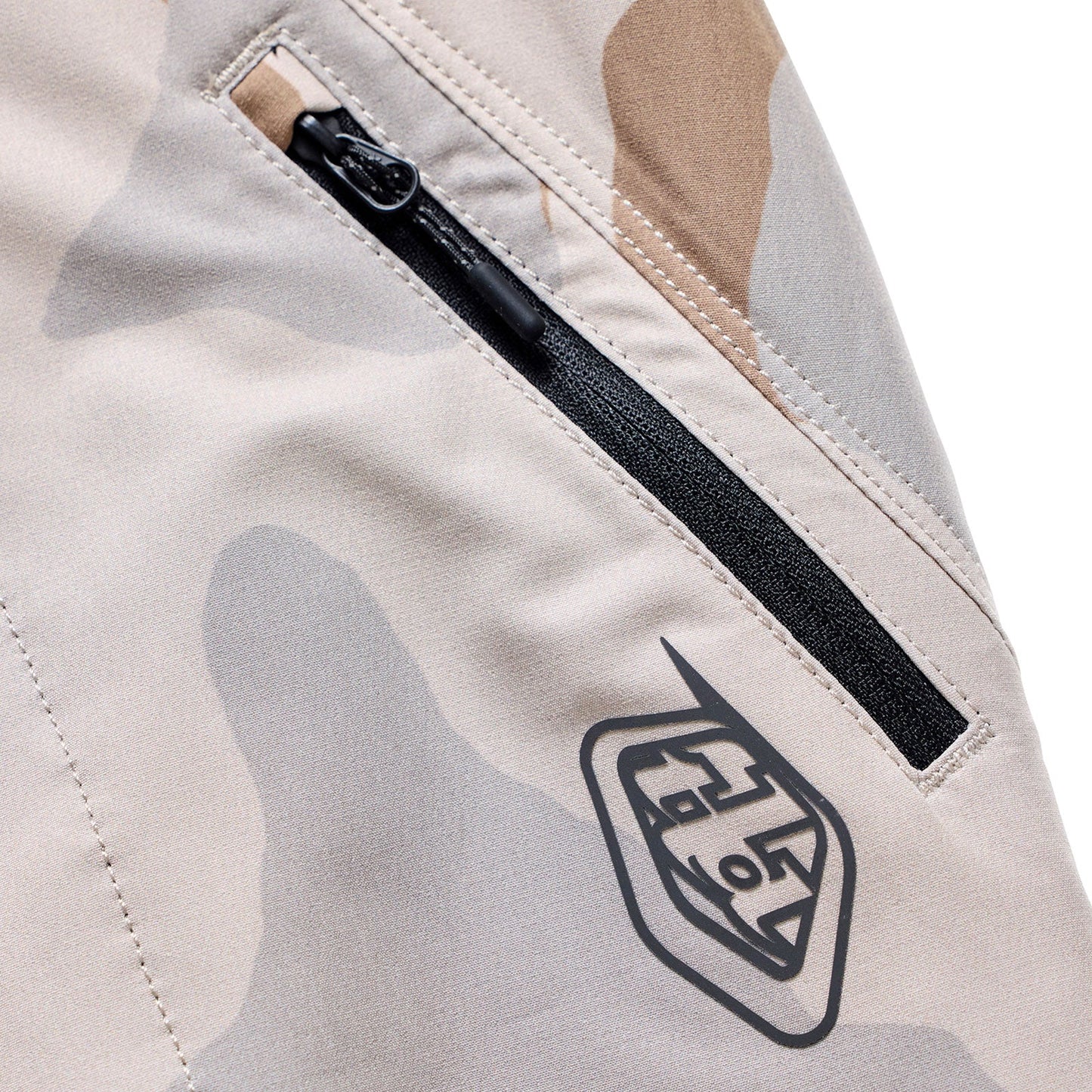 Skyline Pro Short Shell Flow Camo Pumice